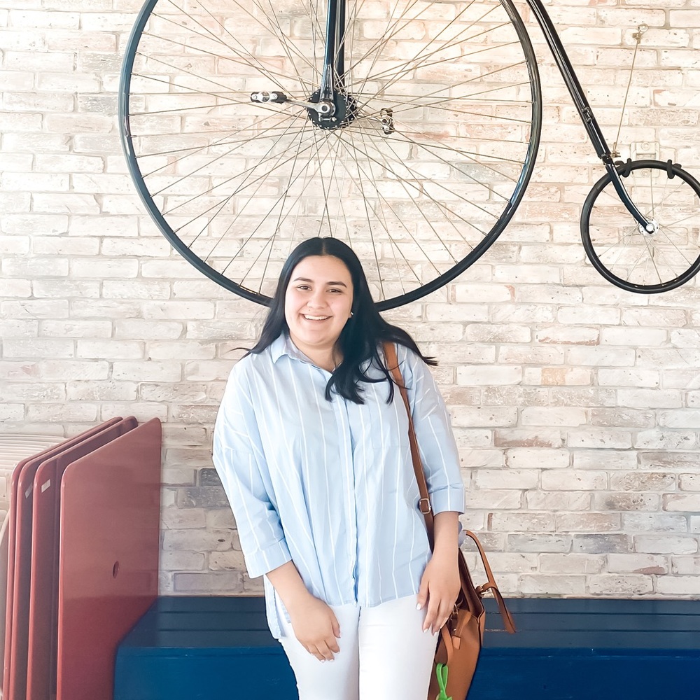 Meet your Posher, Gaby